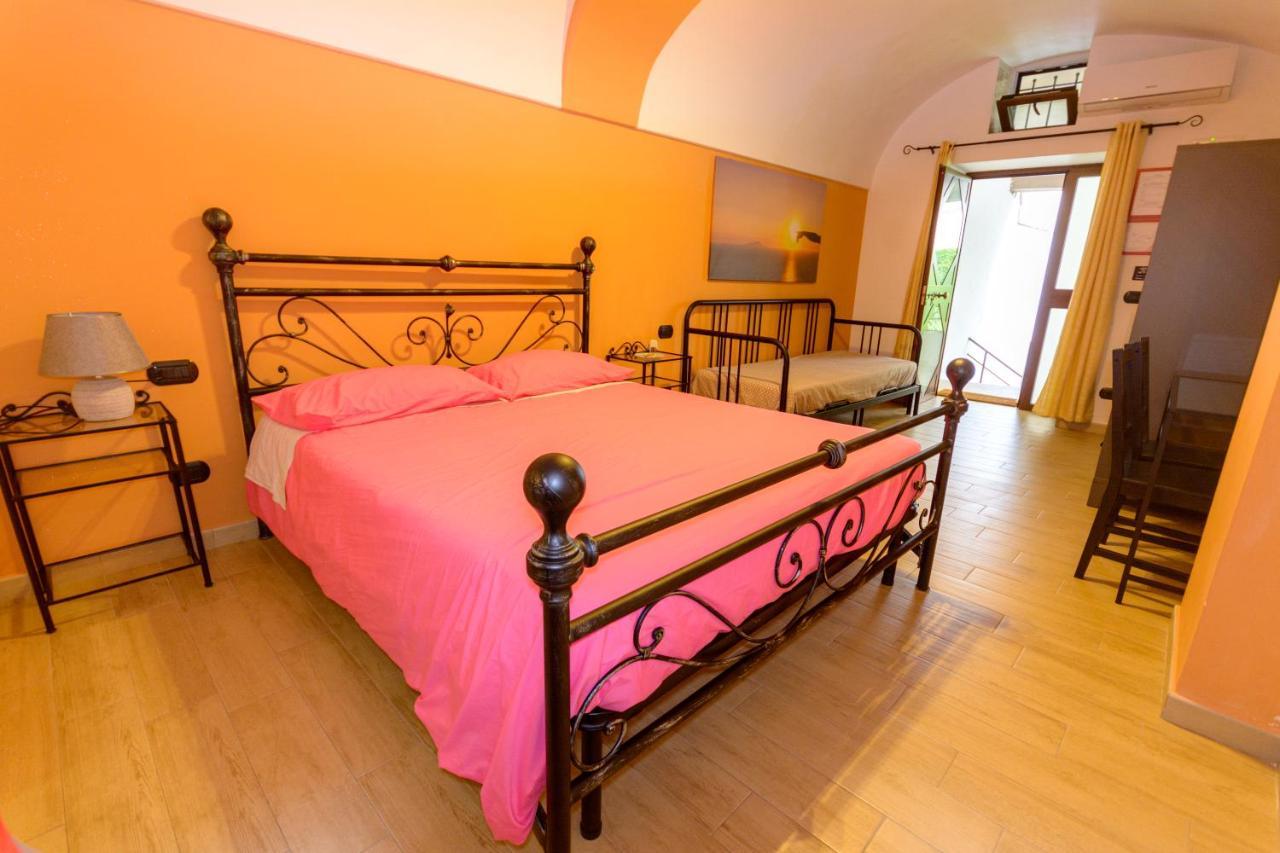Quintessenza - Sorrento Coast Rentroom Vico Equense Exterior foto